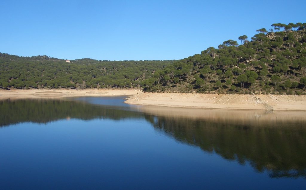 Madrid's beach san juan reservoir
